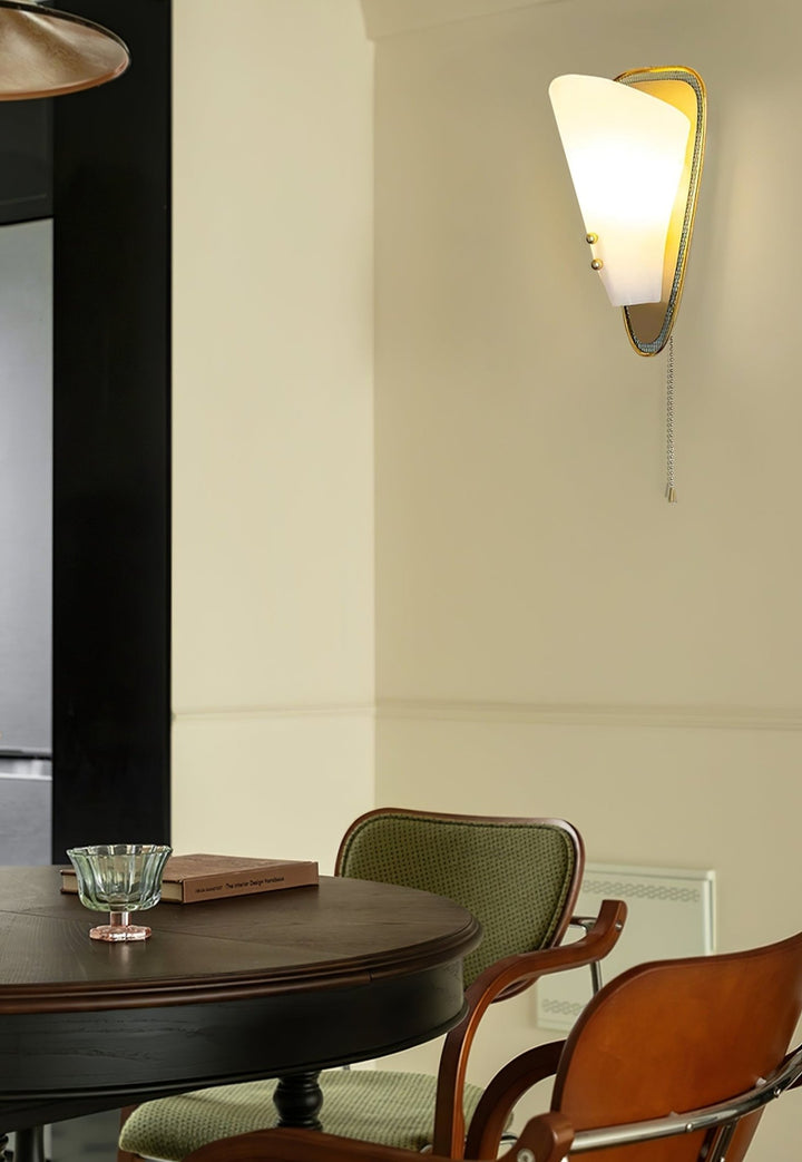 Triangular Wall Lamp - Vakkerlight