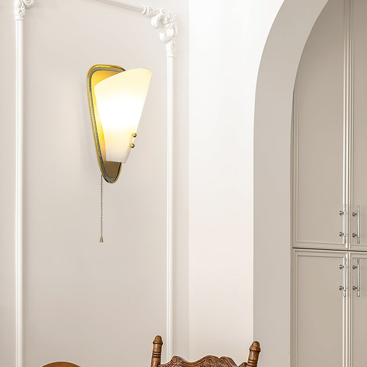 Triangular Wall Lamp - Vakkerlight