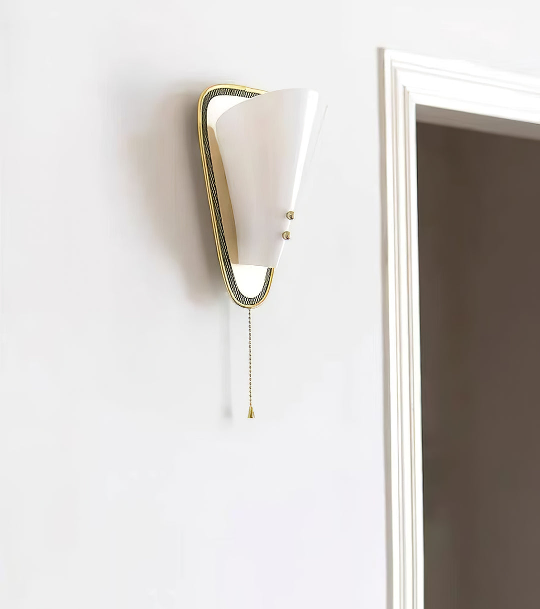 Triangular Wall Lamp - Vakkerlight