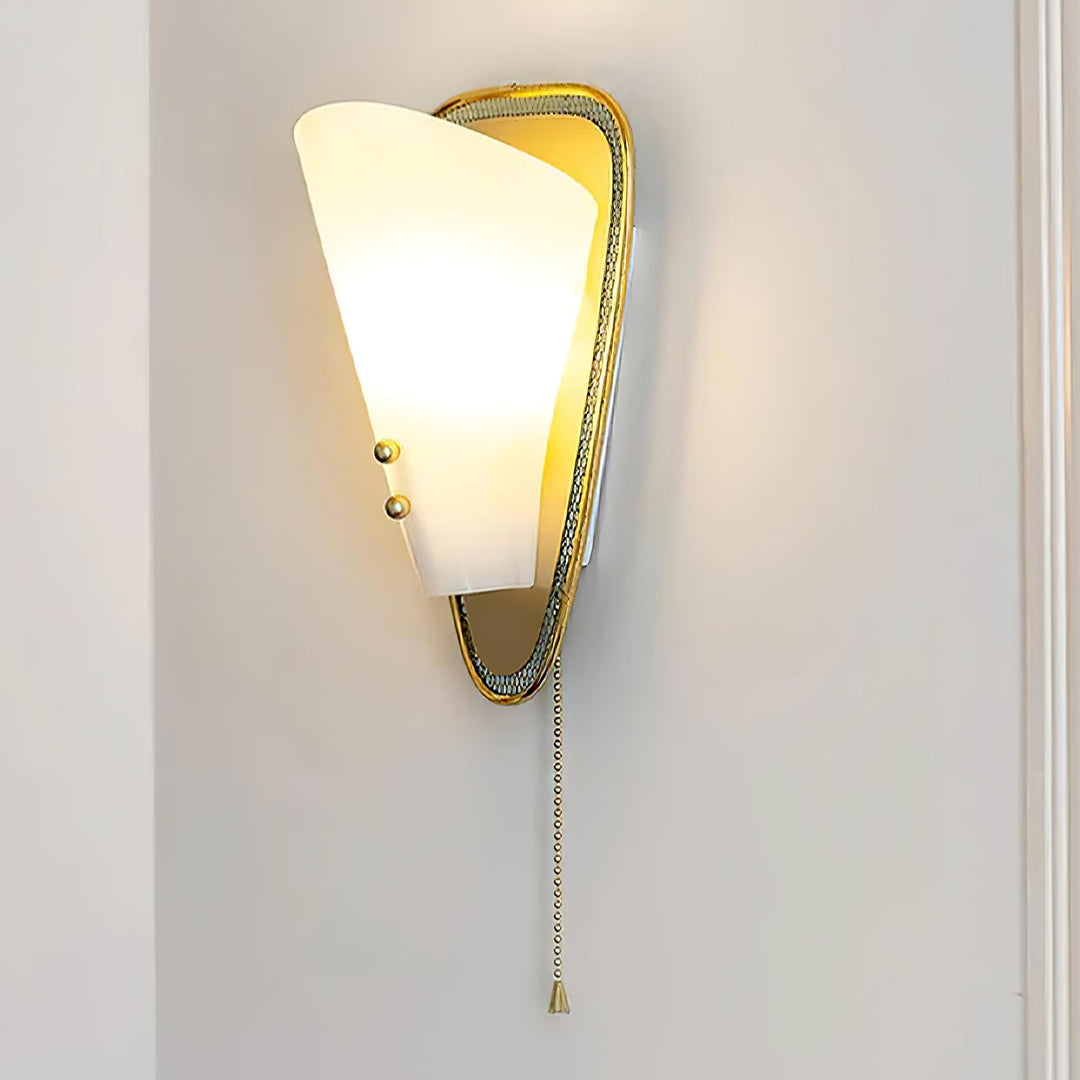 Triangular Wall Lamp - Vakkerlight