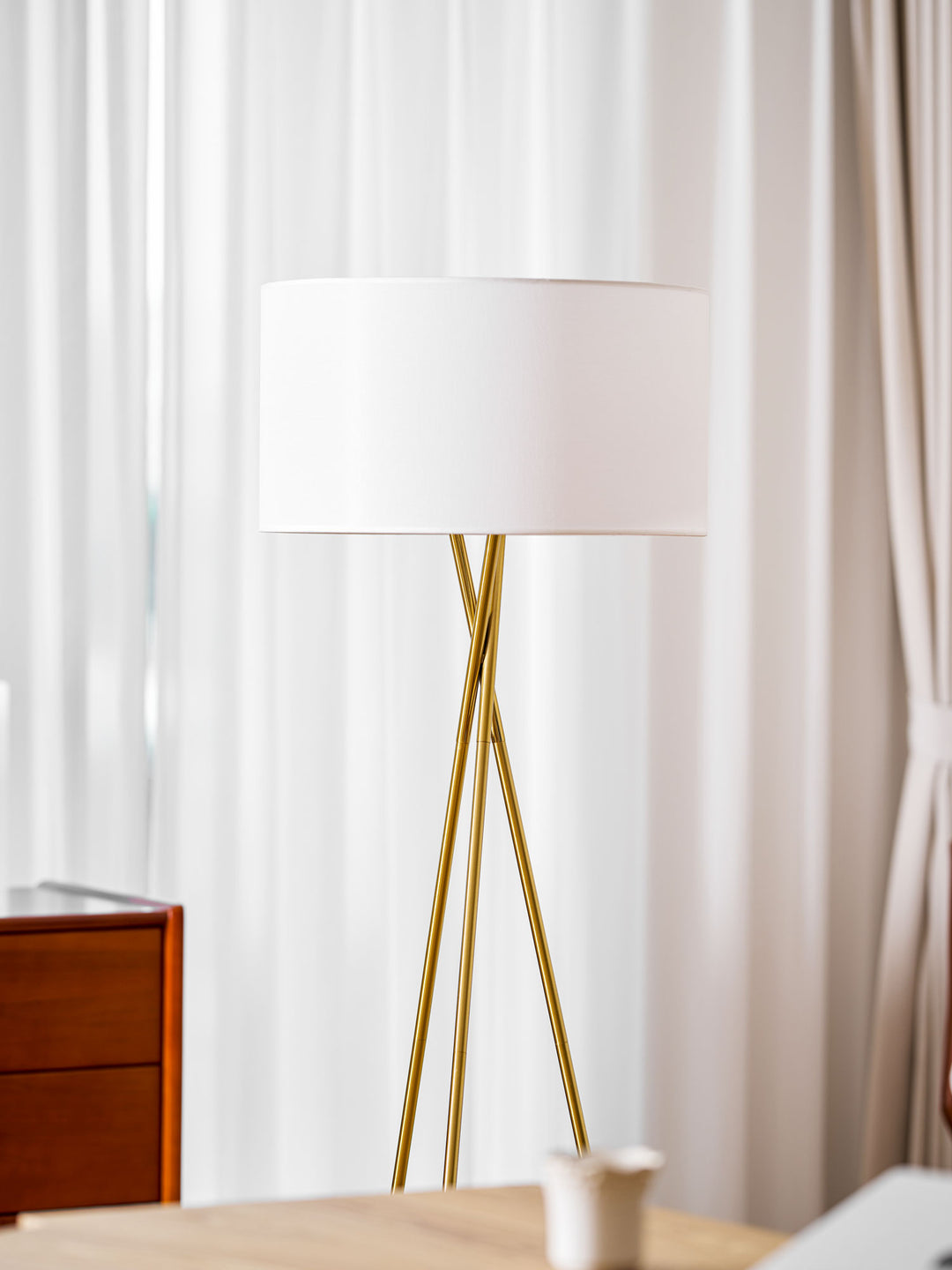 Tripod Grace Floor Lamp - Vakkerlight