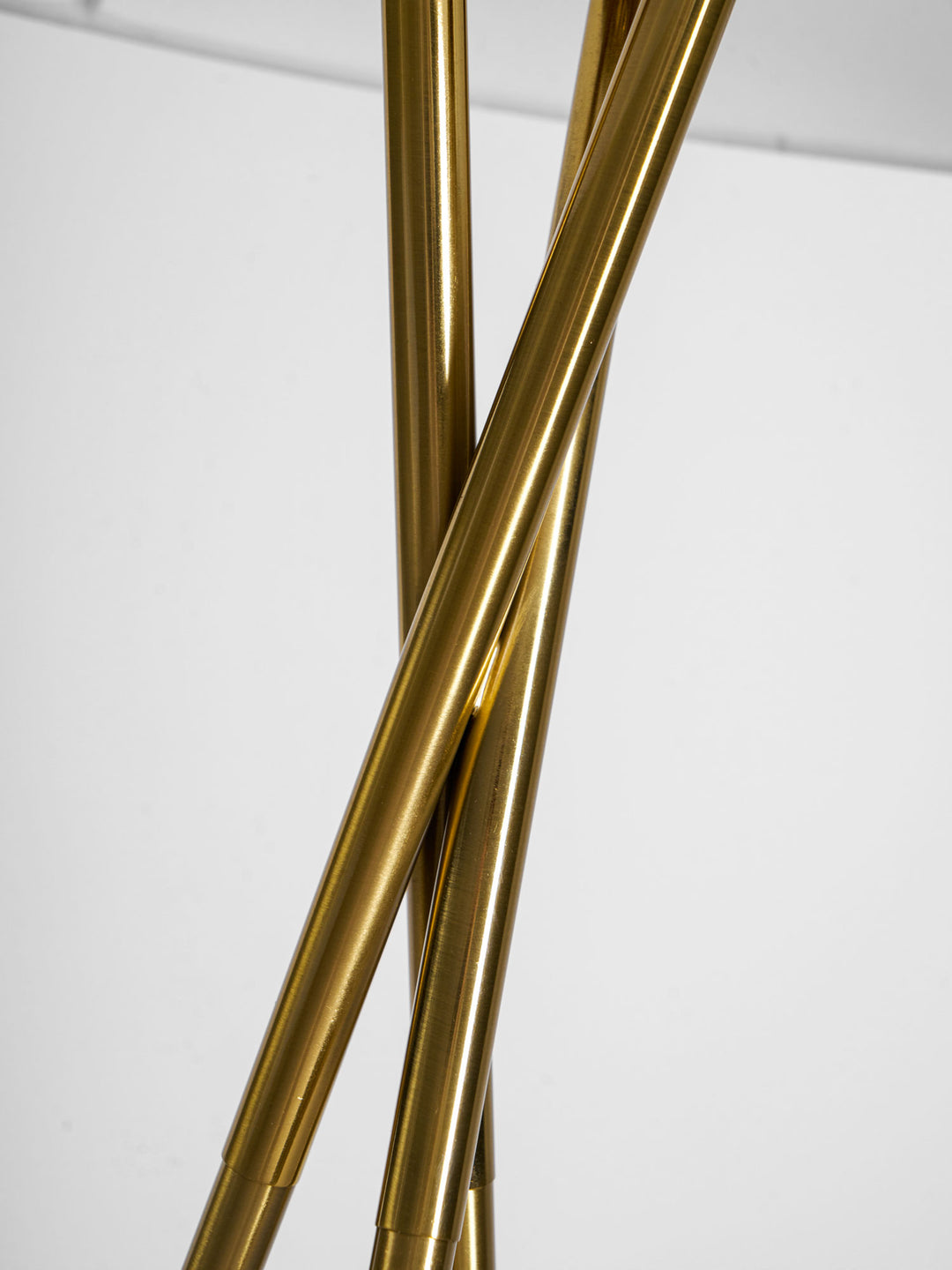 Tripod Grace Floor Lamp - Vakkerlight