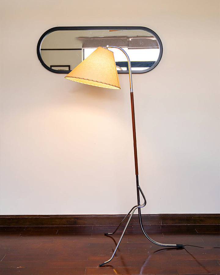 Tripod Arc Floor Lamp - Vakkerlight