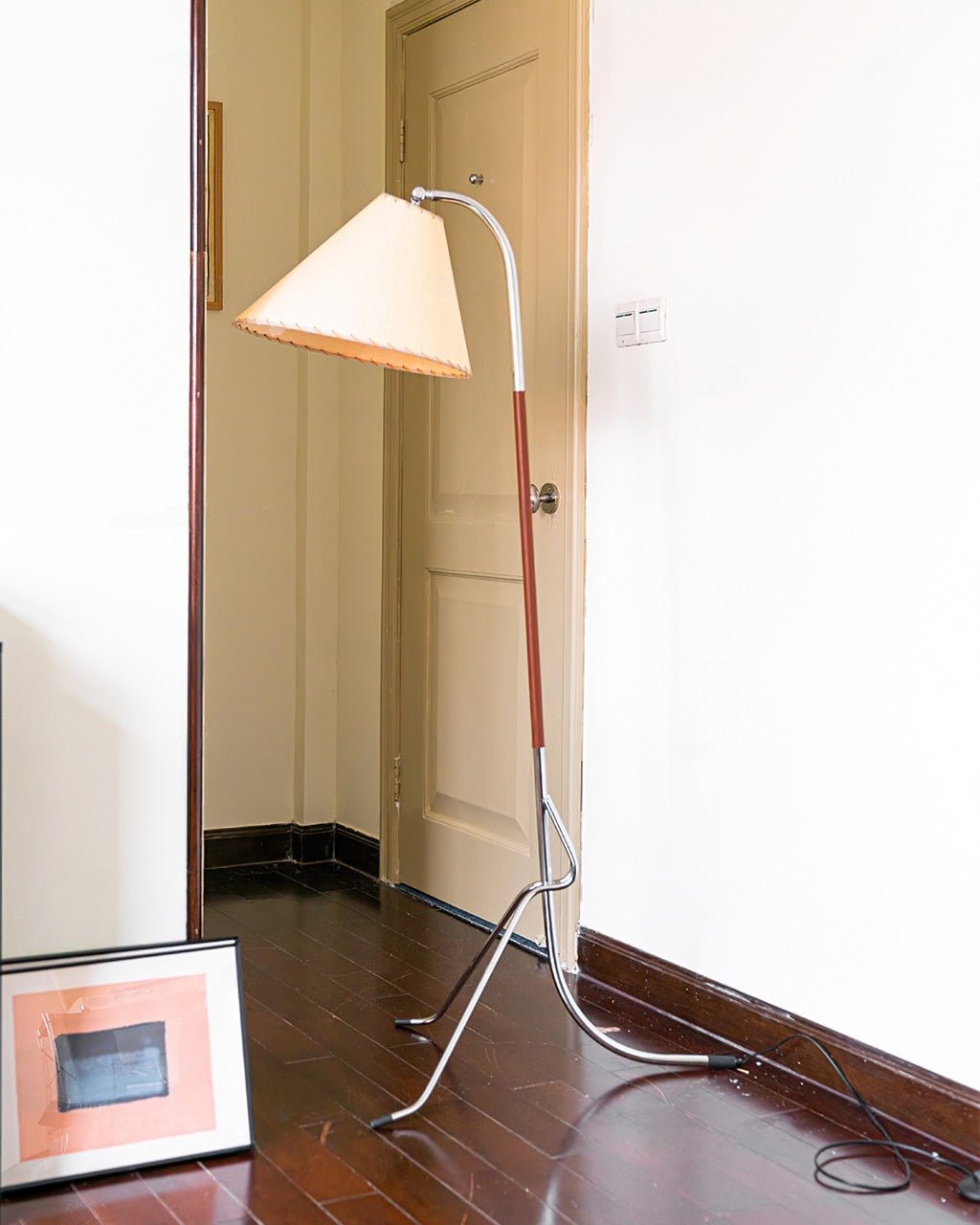 Tripod Arc Floor Lamp - Vakkerlight