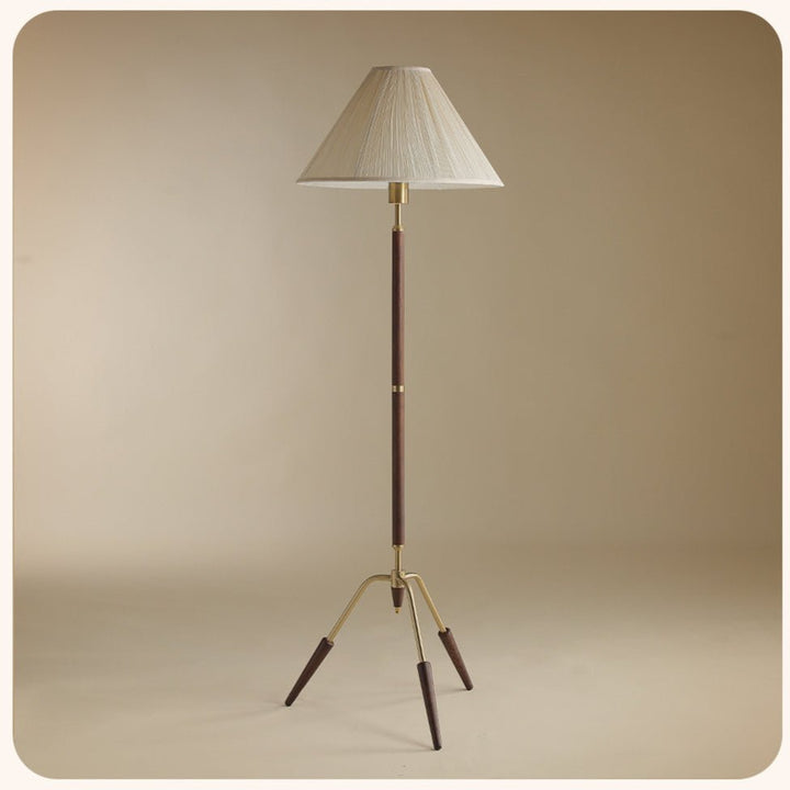 Tripod Base Floor Lamp - Vakkerlight