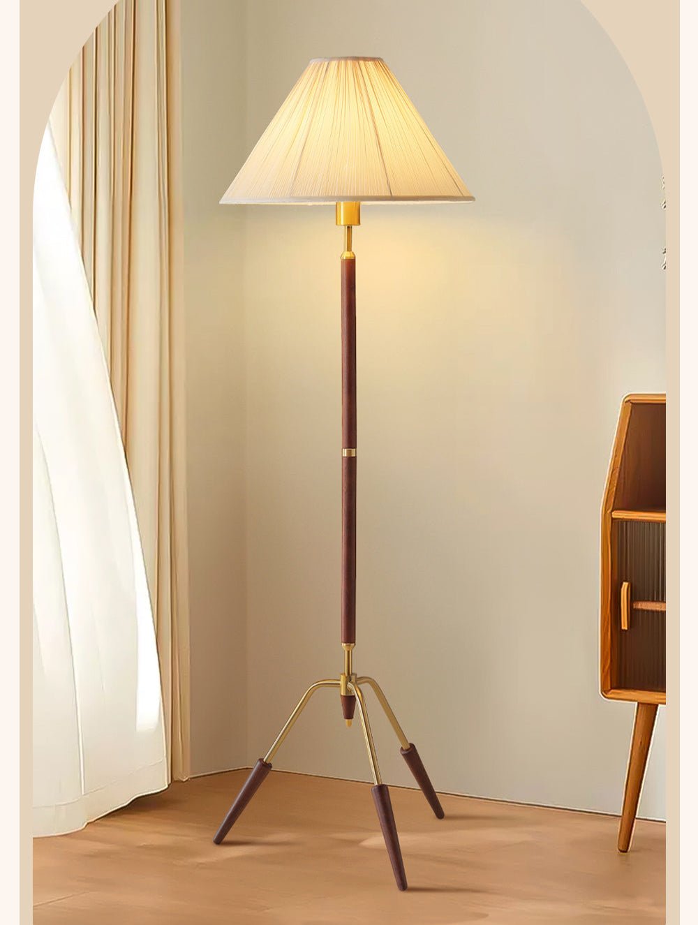 Tripod Base Floor Lamp - Vakkerlight