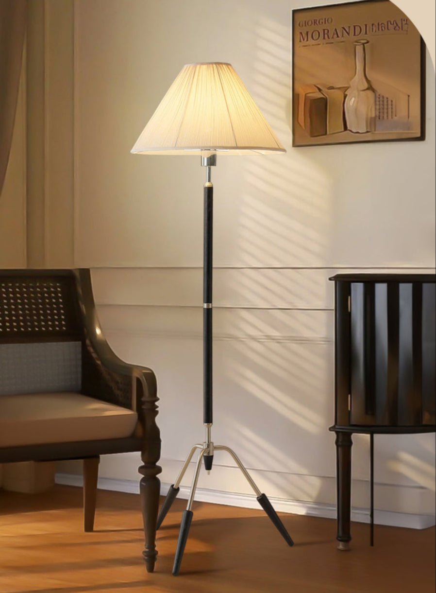 Tripod Base Floor Lamp - Vakkerlight