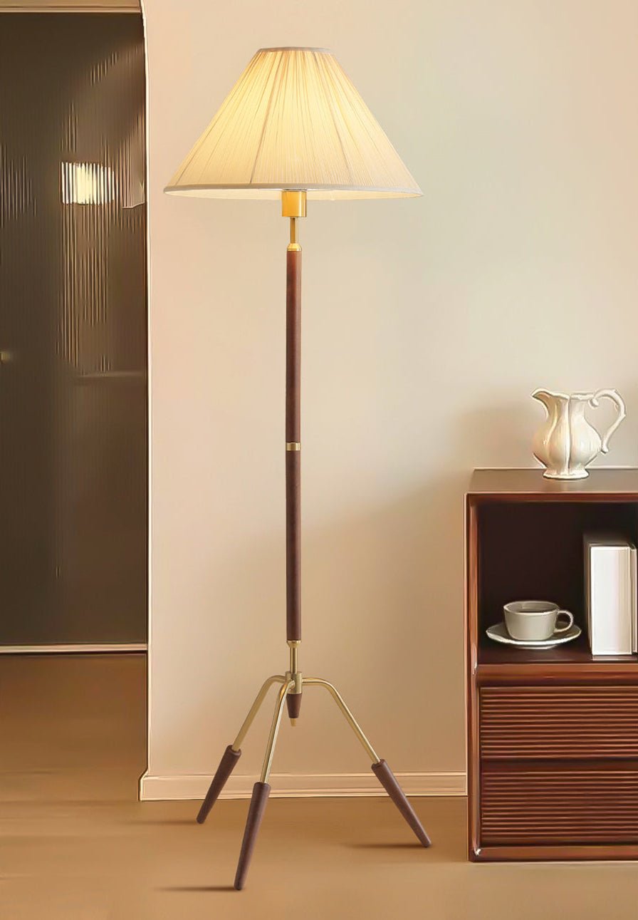 Tripod Base Floor Lamp - Vakkerlight