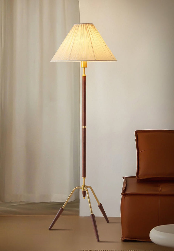 Tripod Base Floor Lamp - Vakkerlight