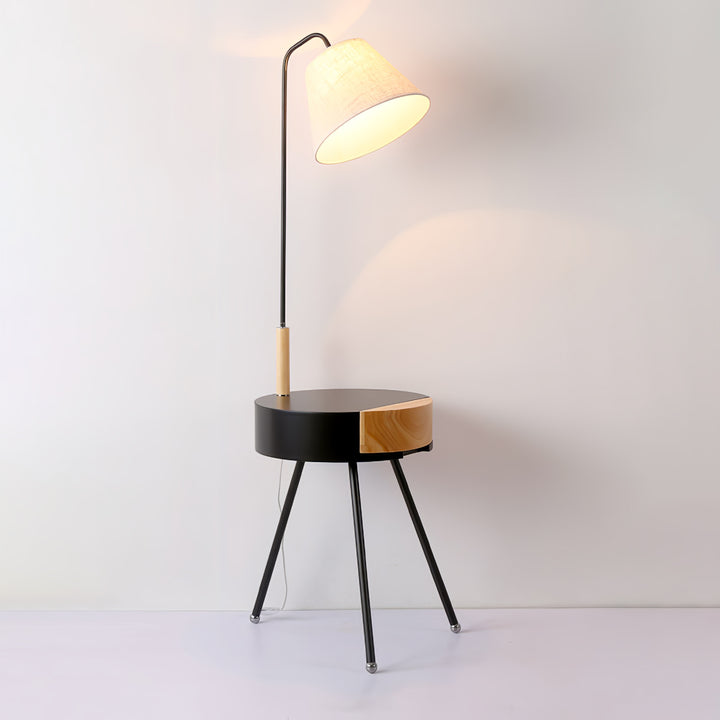 Tripod Fabric Floor Lamp - Vakkerlight