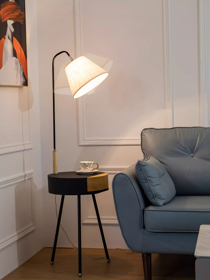 Tripod Fabric Floor Lamp - Vakkerlight