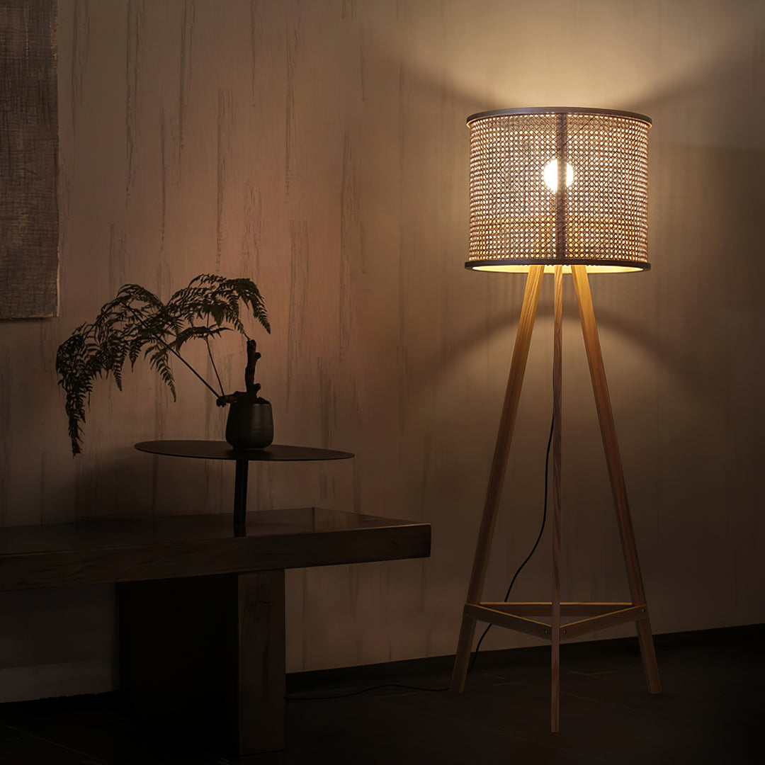 Tripod Wooden Rattan Floor Lamp - Vakkerlight