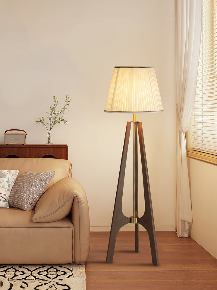 Trivelle Tripod Floor Lamp - Vakkerlight