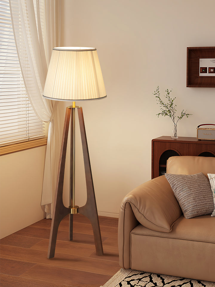 Trivelle Tripod Floor Lamp - Vakkerlight