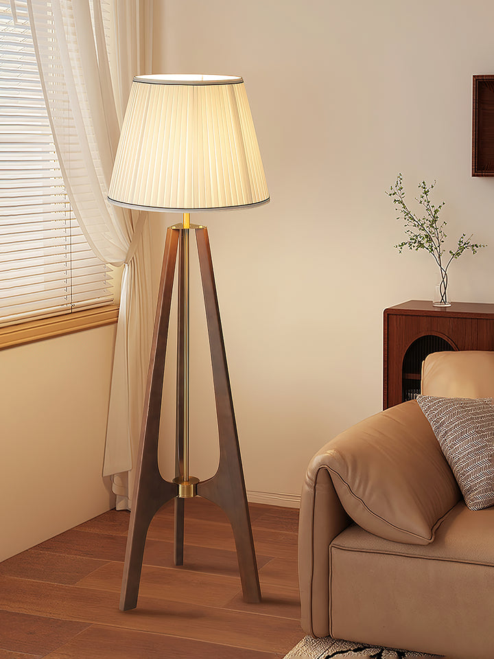 Trivelle Tripod Floor Lamp - Vakkerlight