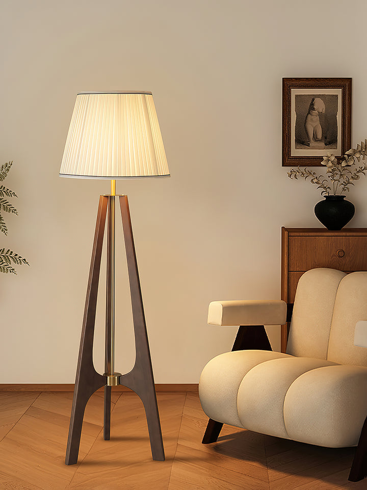 Trivelle Tripod Floor Lamp - Vakkerlight