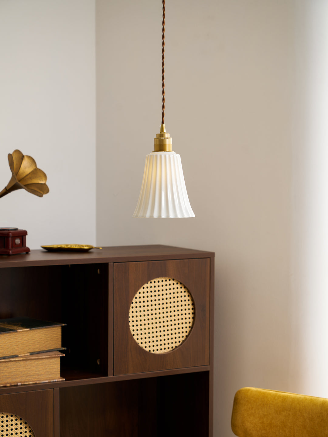 Trumpet Ceramic Pendant Light - Vakkerlight