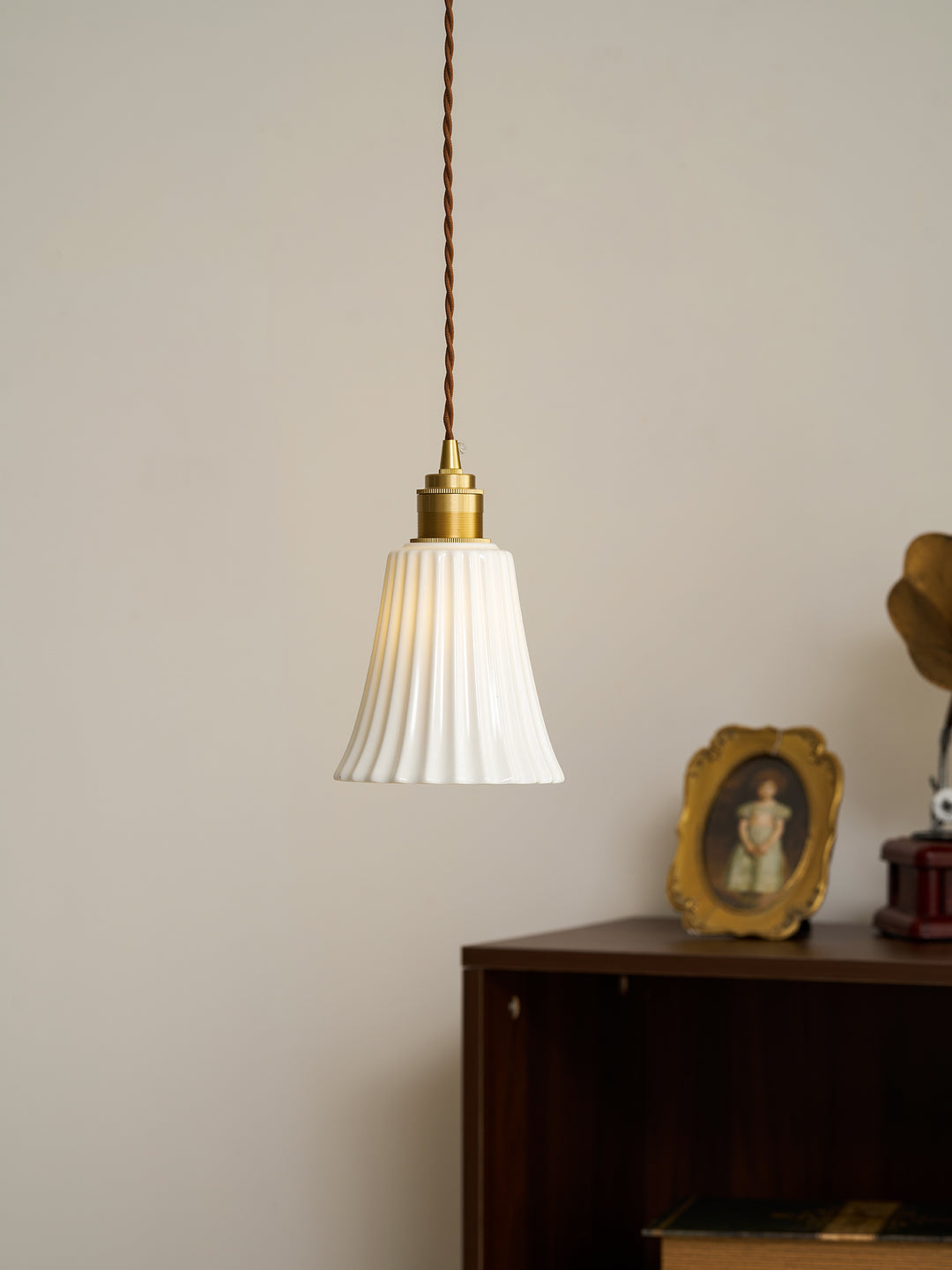 Trumpet Ceramic Pendant Light - Vakkerlight