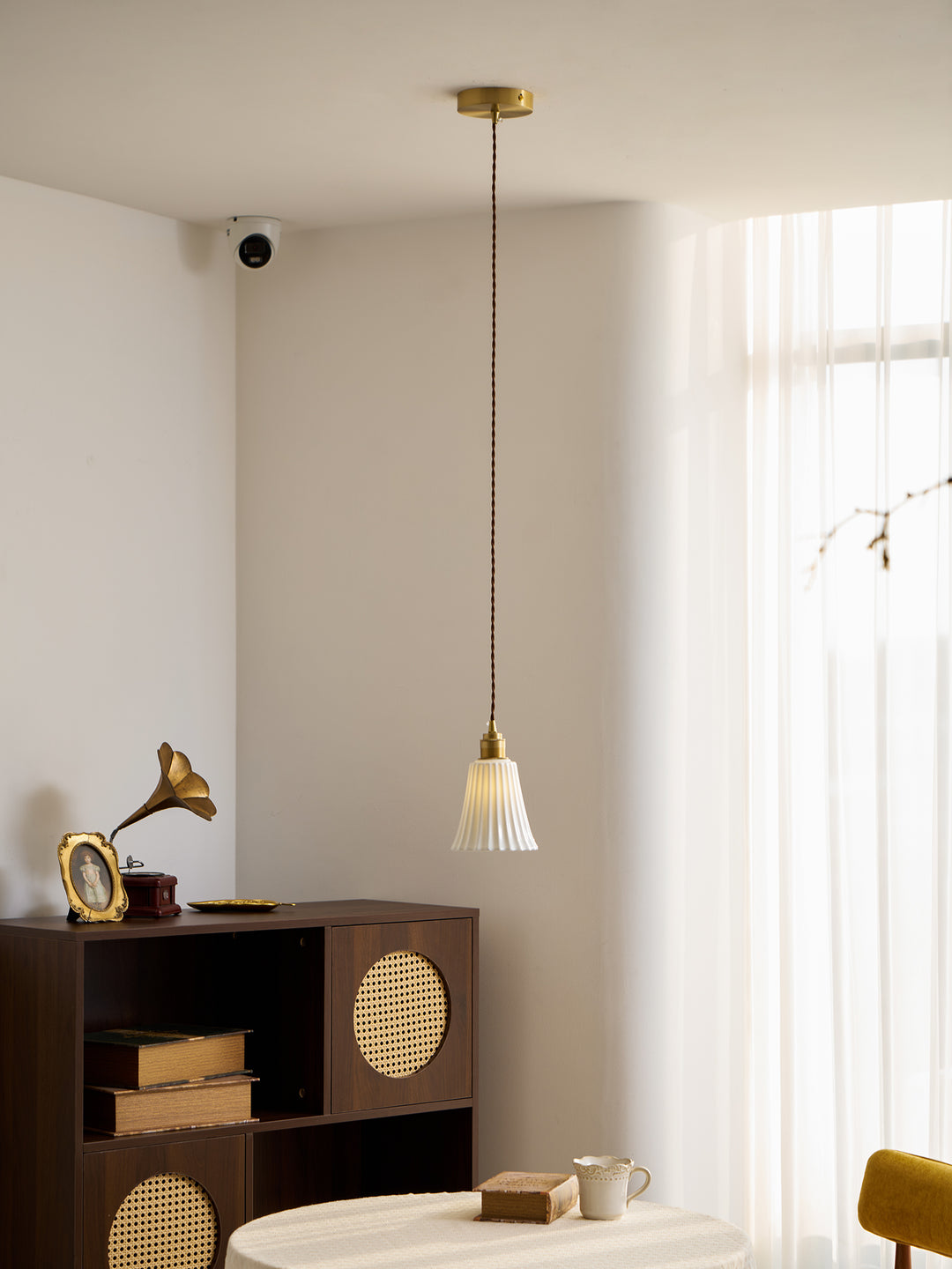 Trumpet Ceramic Pendant Light - Vakkerlight