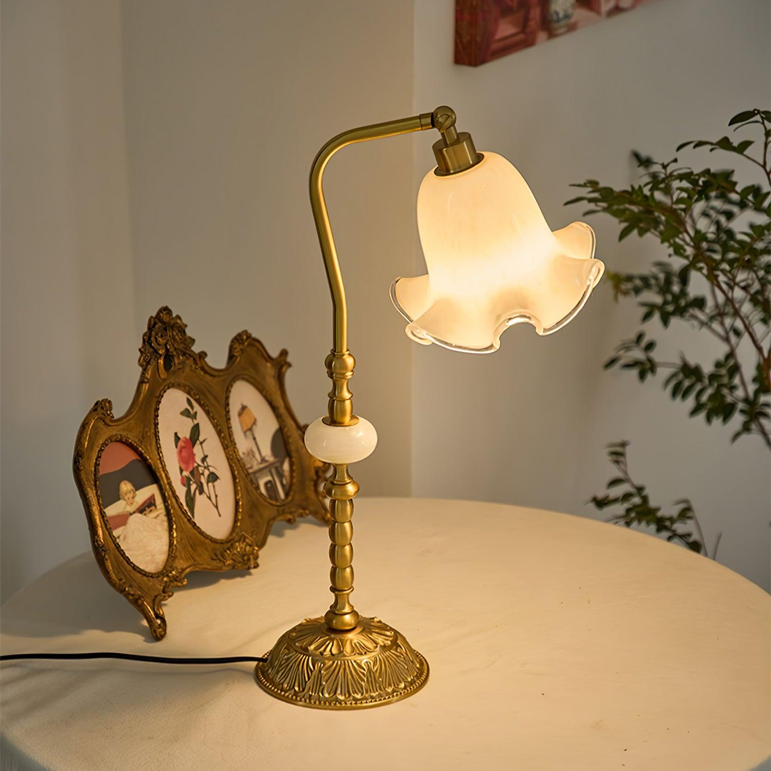 Tulip Brass Table Lamp – Vakkerlight