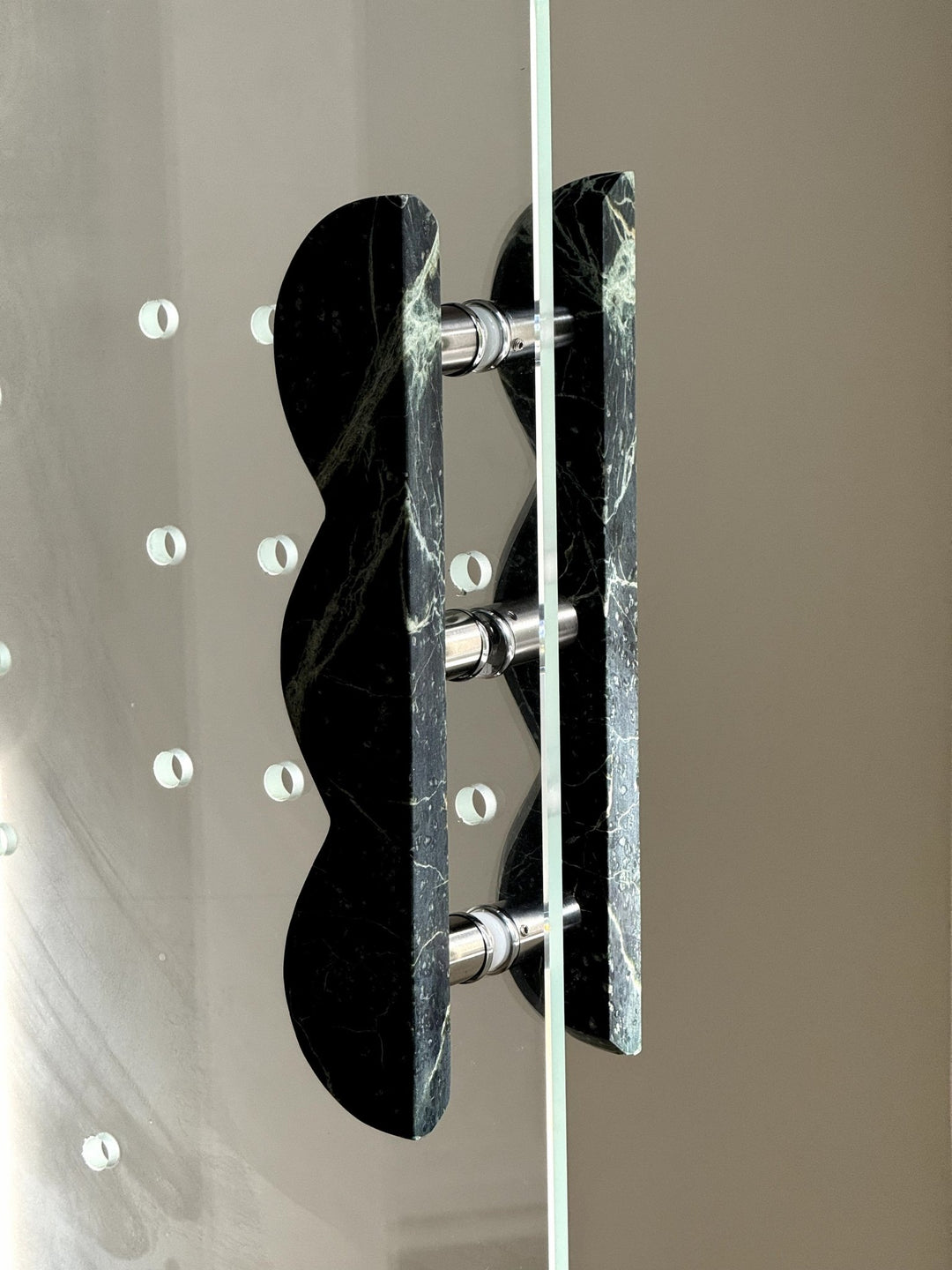 Twin - Curve Pull Handle - Vakkerlight