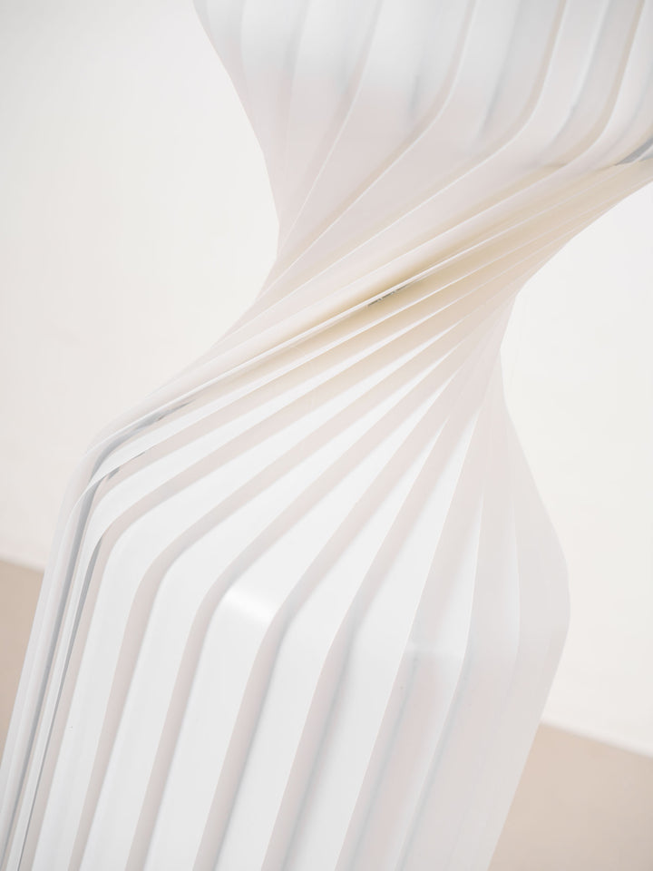 Twist Floor Lamp - Vakkerlight