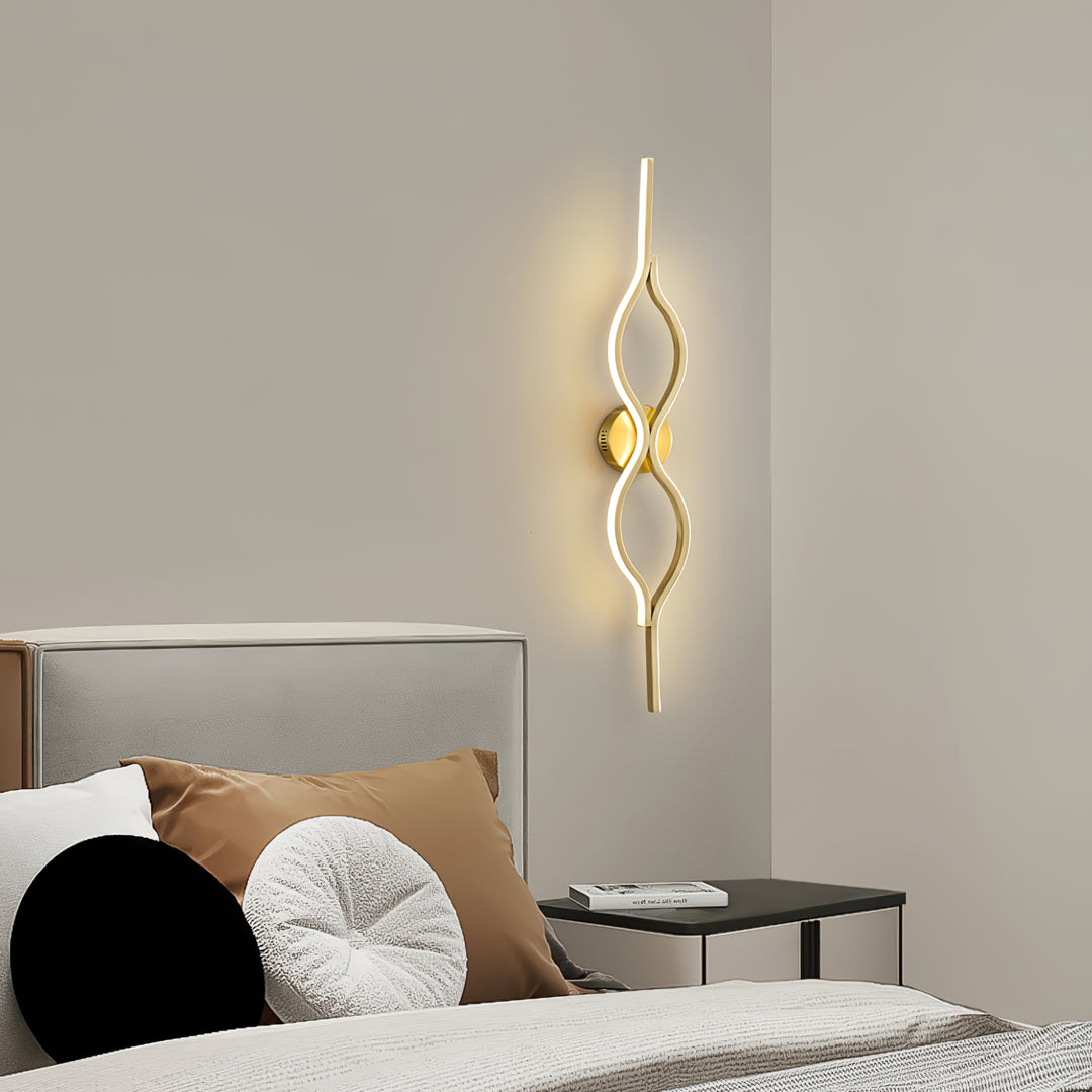 Twist Brass Wall Light - Vakkerlight