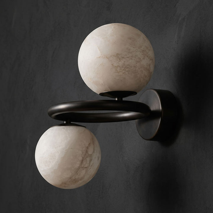 Zweier-Kugel-Alabaster-Wandleuchte
