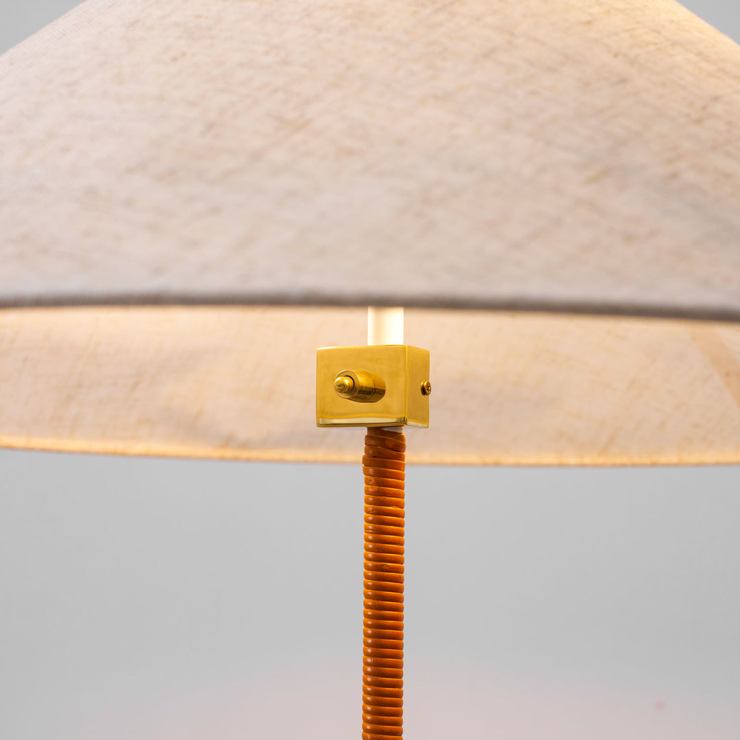 9602 Lámpara de pie