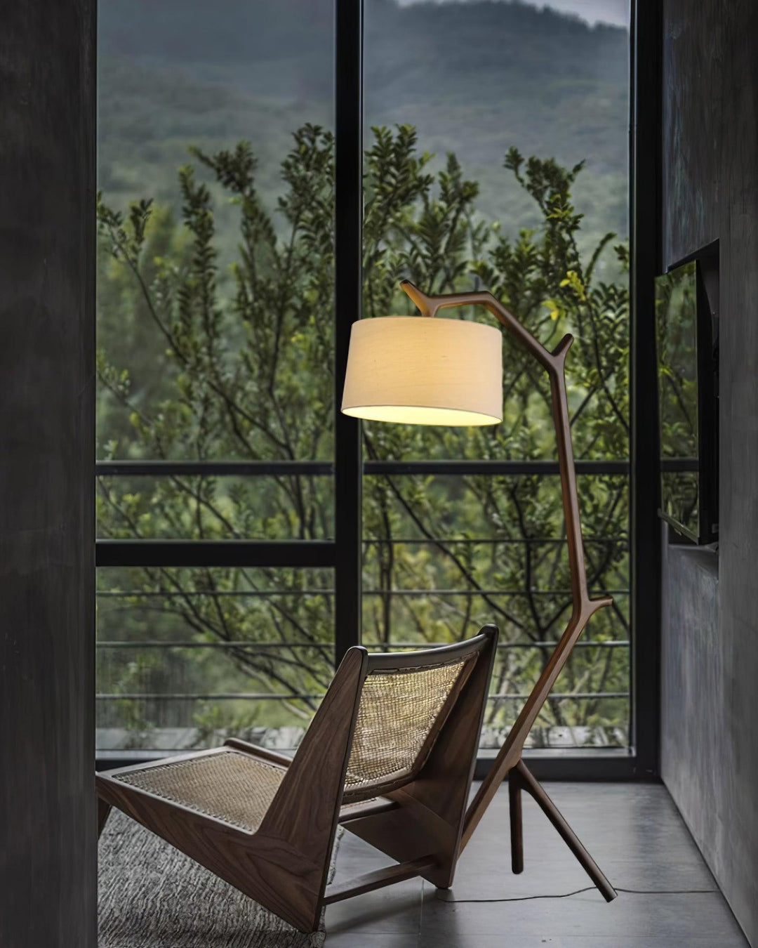 Umahi Floor Lamp - Vakkerlight