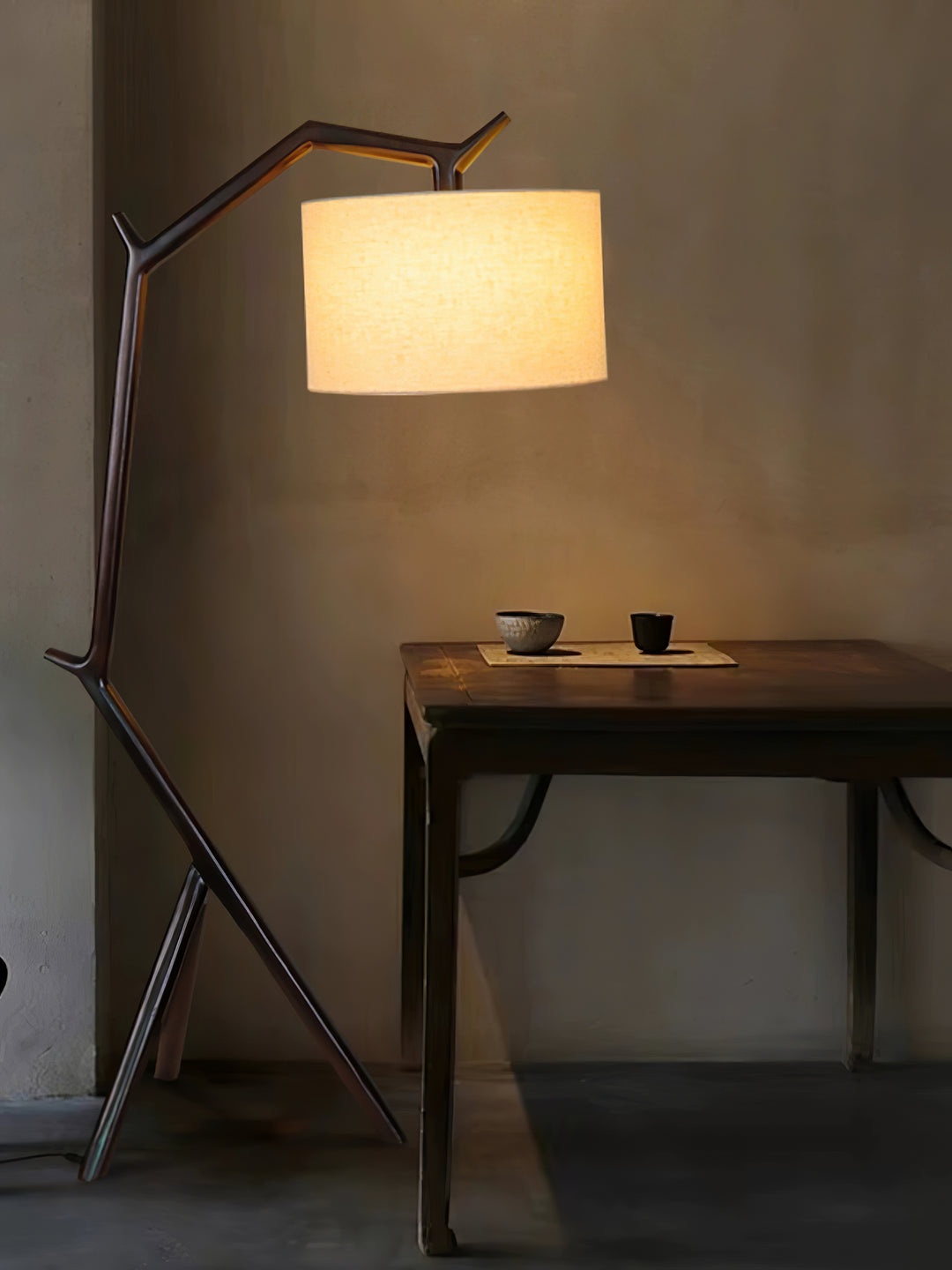 Umahi Floor Lamp - Vakkerlight