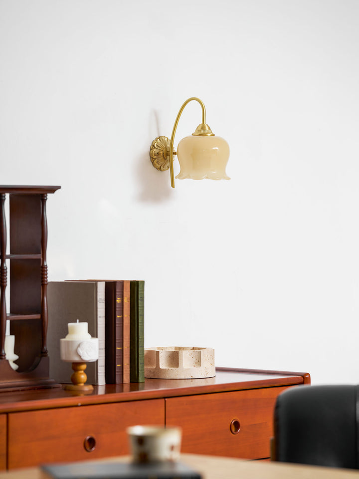 Valley Flower Wall Lamp - Vakkerlight