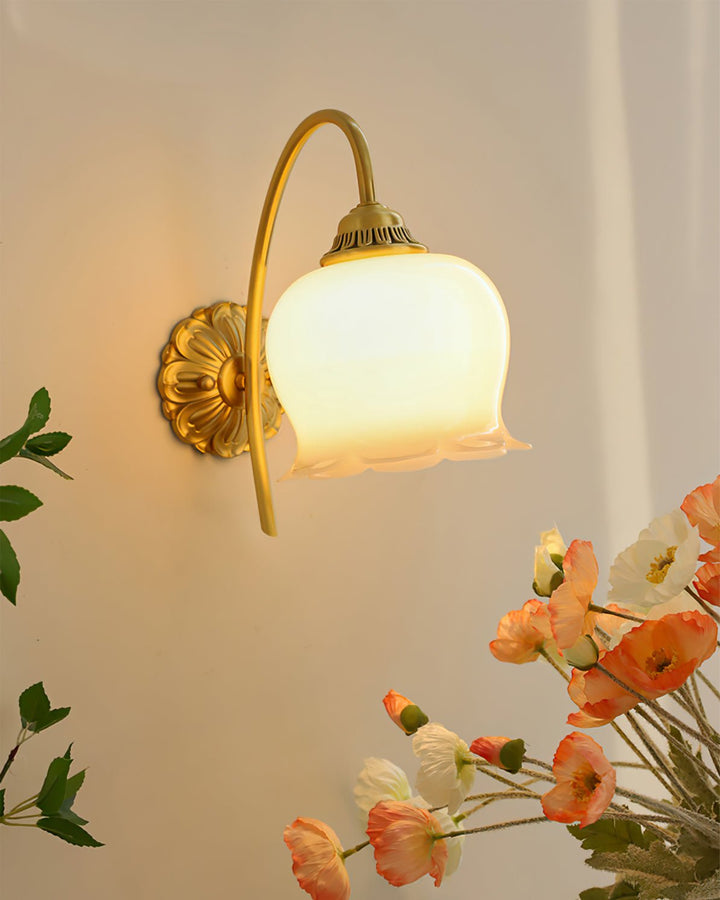 Valley Flower Wall Lamp - Vakkerlight