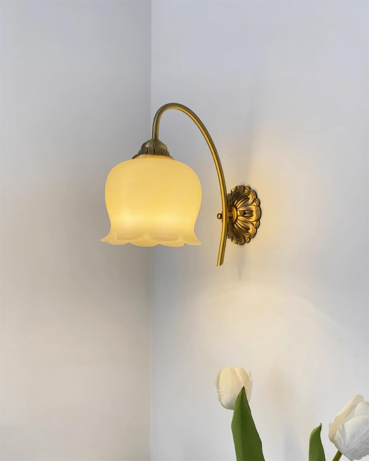 Valley Flower Wall Lamp - Vakkerlight