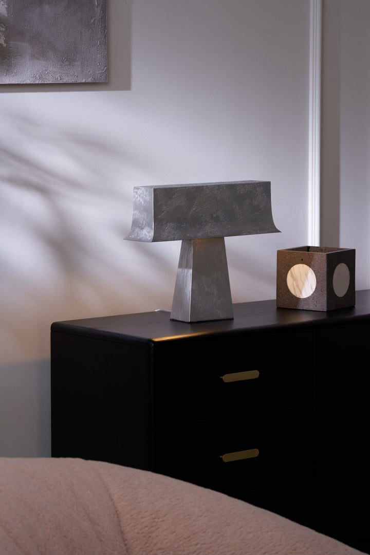 Veltan Table Lamp - Vakkerlight