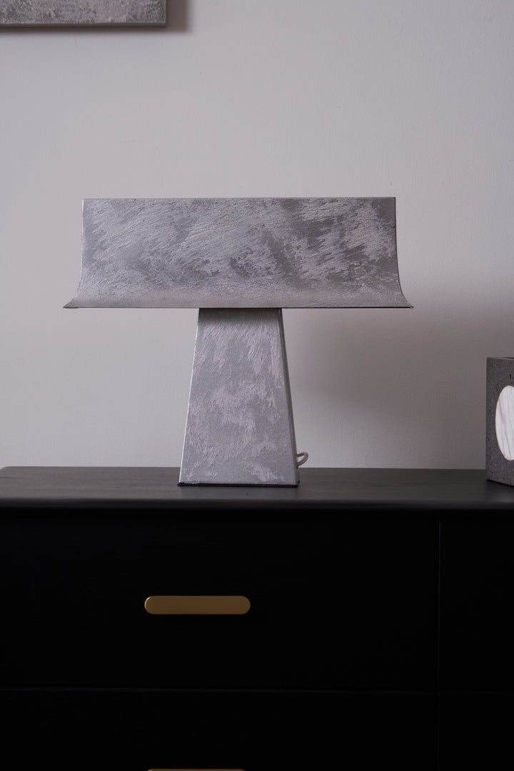 Veltan Table Lamp - Vakkerlight