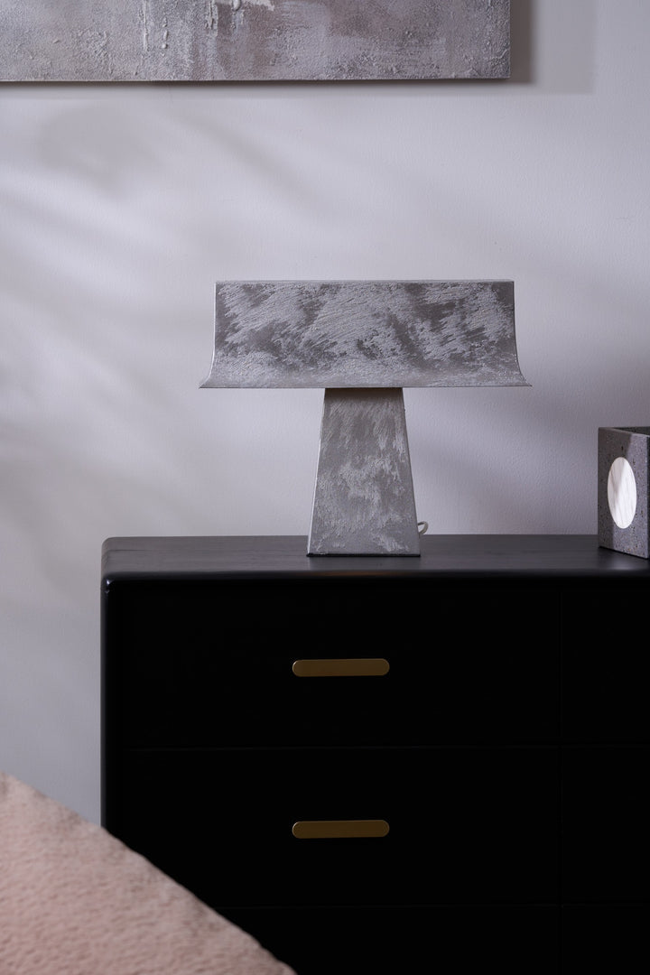 Veltan Table Lamp - Vakkerlight