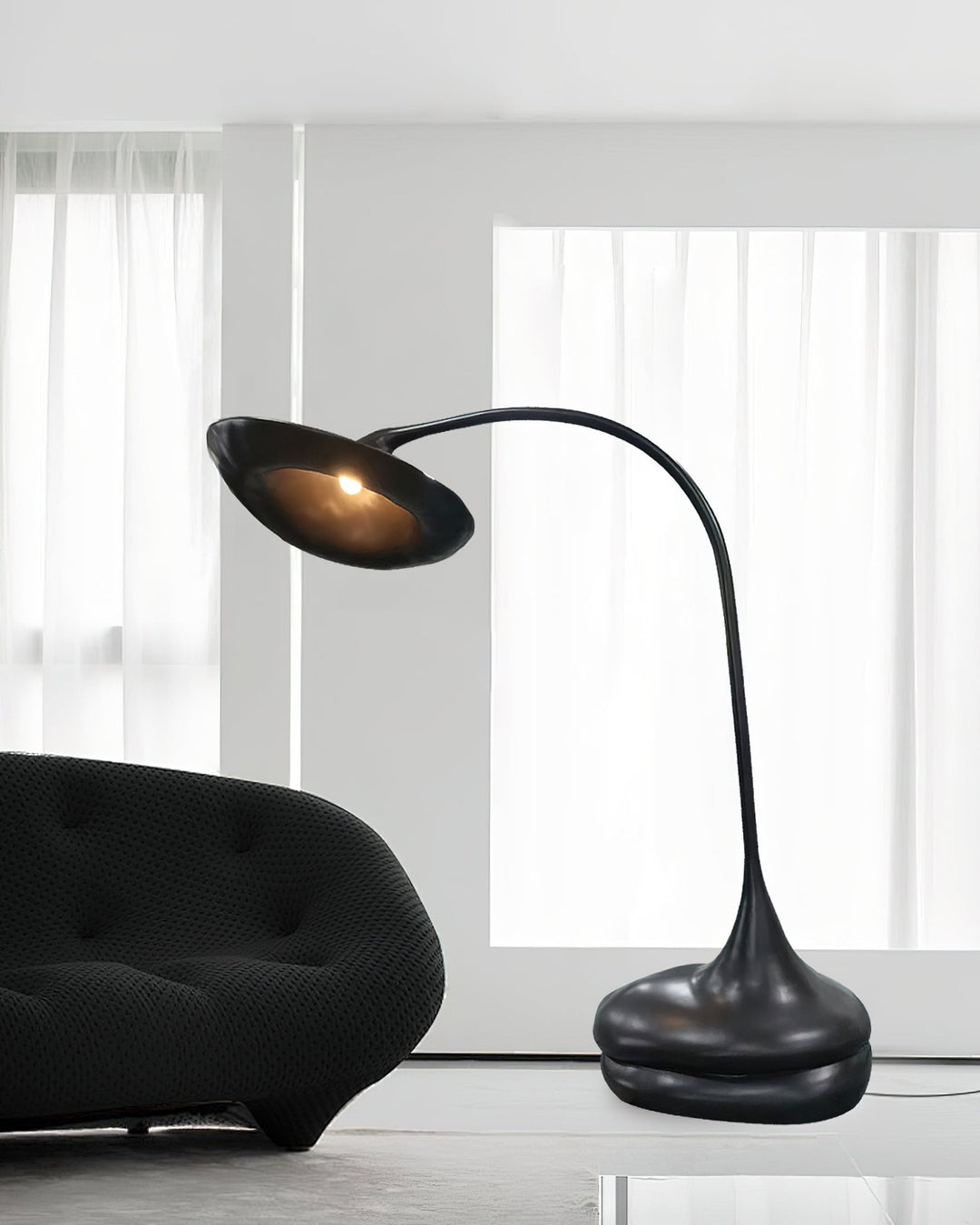 Venus Sculpture Floor Lamp - Vakkerlight