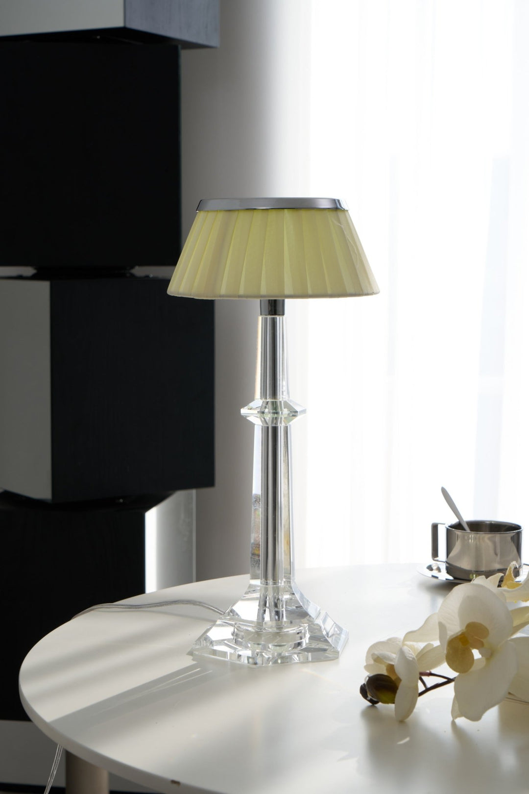 Versailles Table Lamp - Vakkerlight