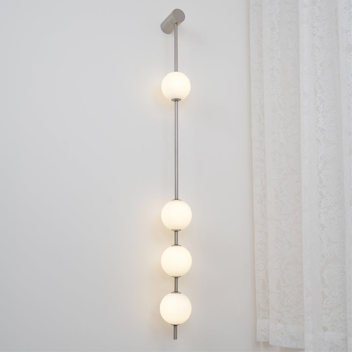 Vertical Balls Wall Lamp - Vakkerlight