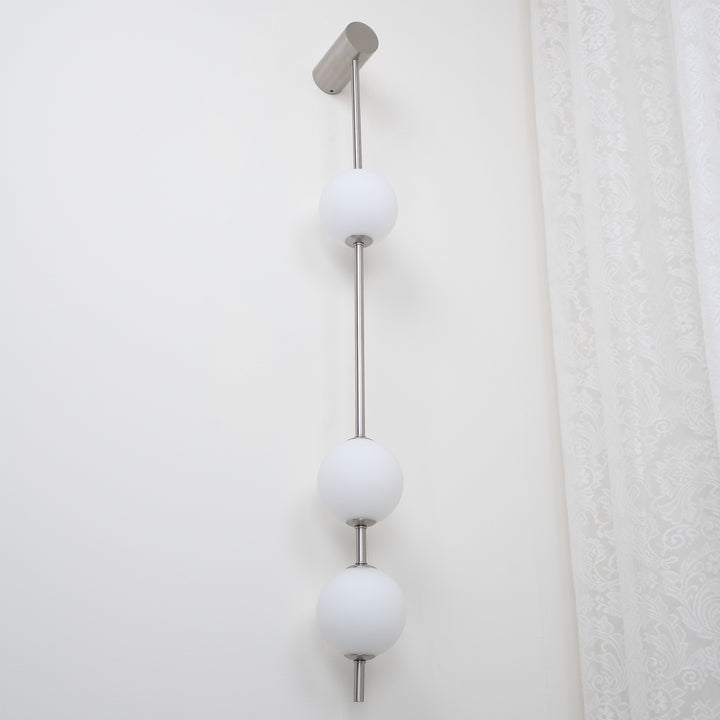 Vertical Balls Wall Lamp - Vakkerlight