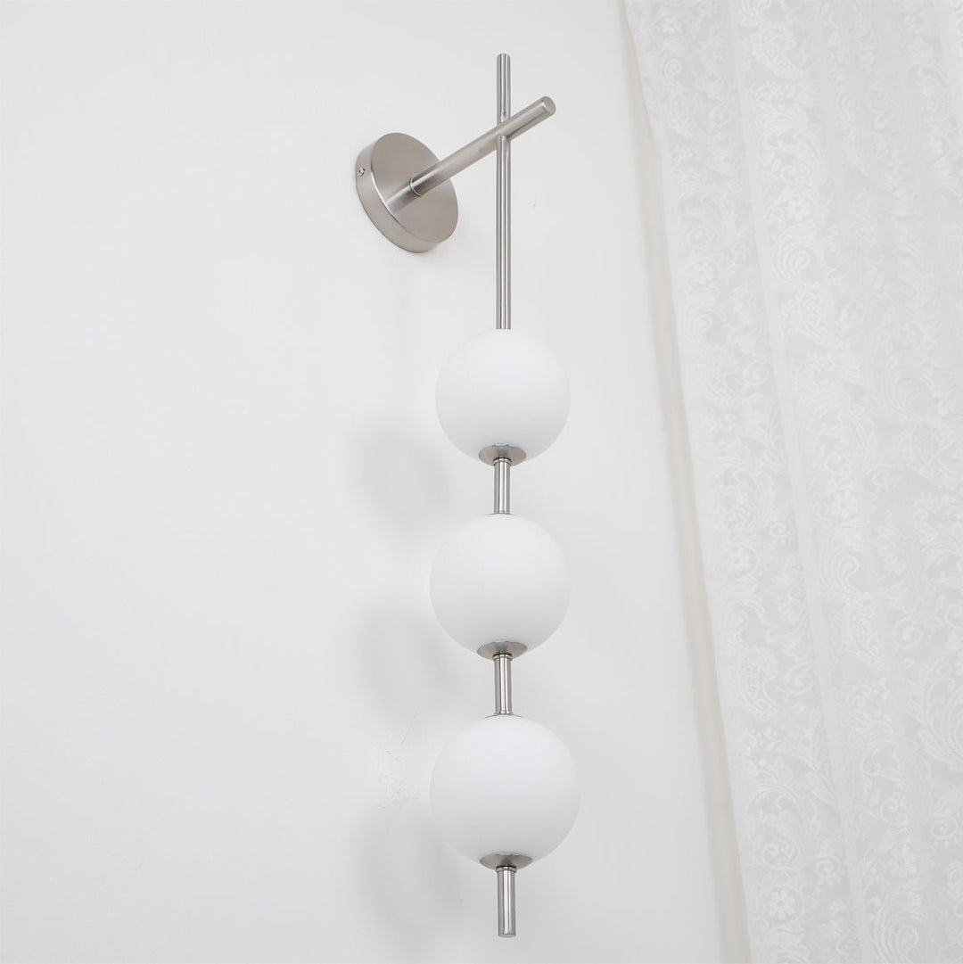 Vertical Globe Wall Lamp - Vakkerlight