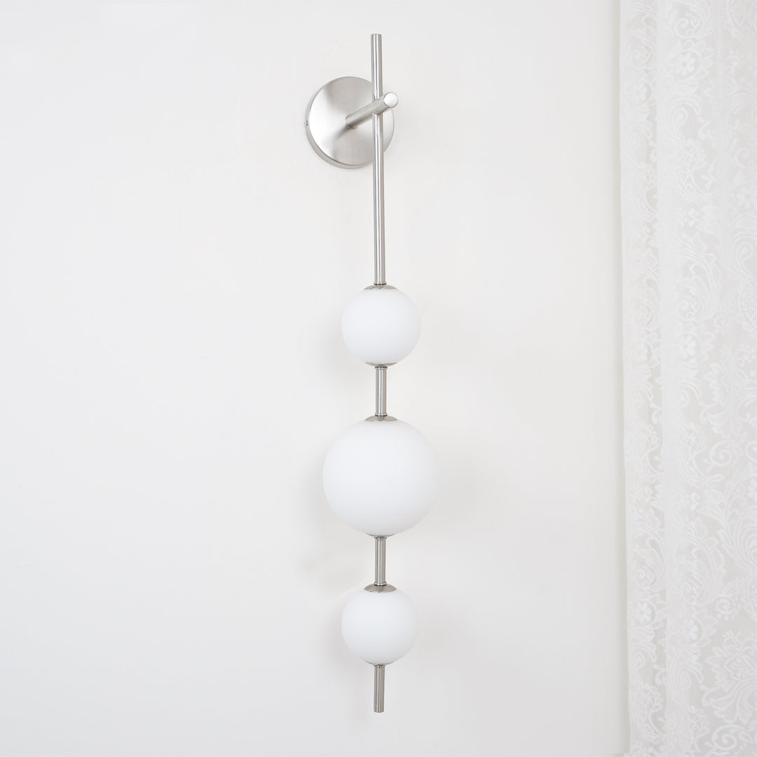 Vertical Globe Wall Lamp - Vakkerlight