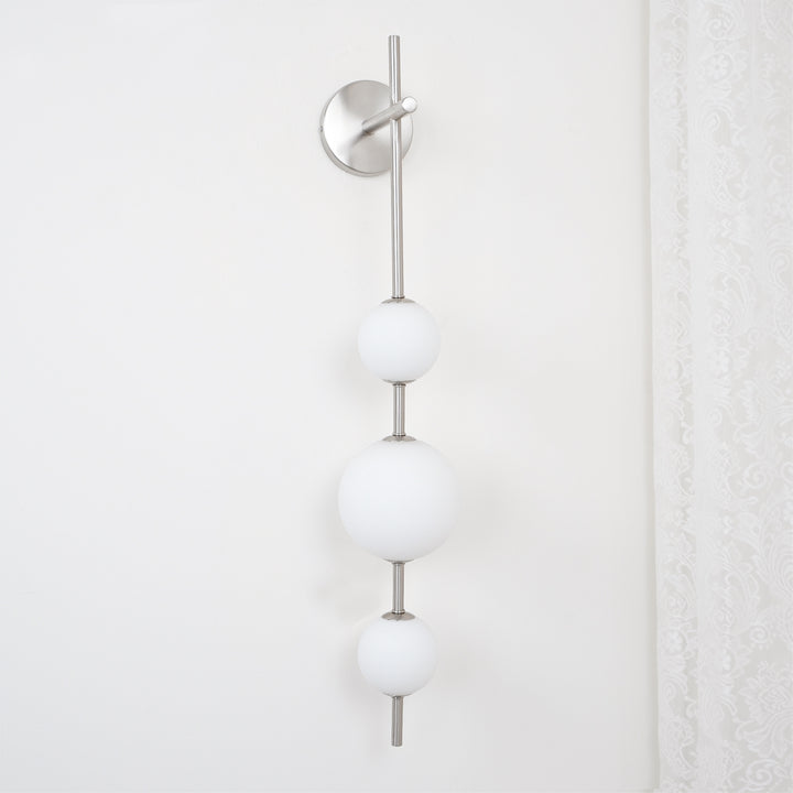 Vertical Globe Wall Lamp - Vakkerlight