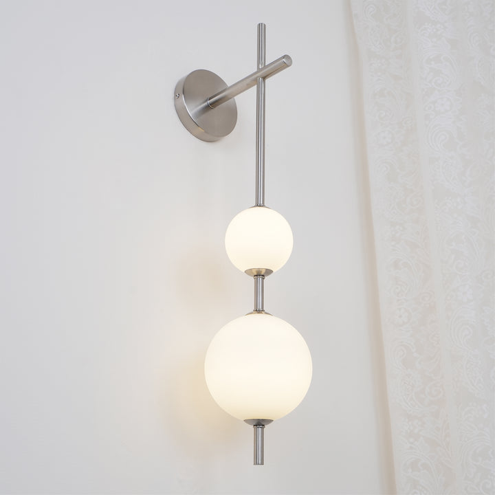 Vertical Globe Wall Lamp - Vakkerlight