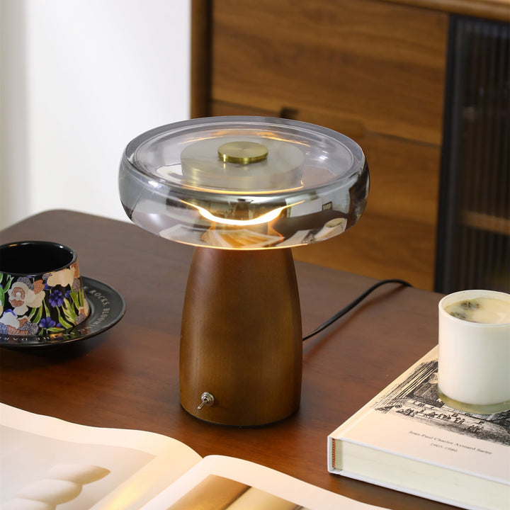 Veyra Table Lamp - Vakkerlight