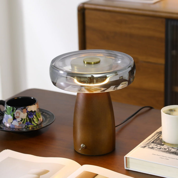 Veyra Table Lamp - Vakkerlight