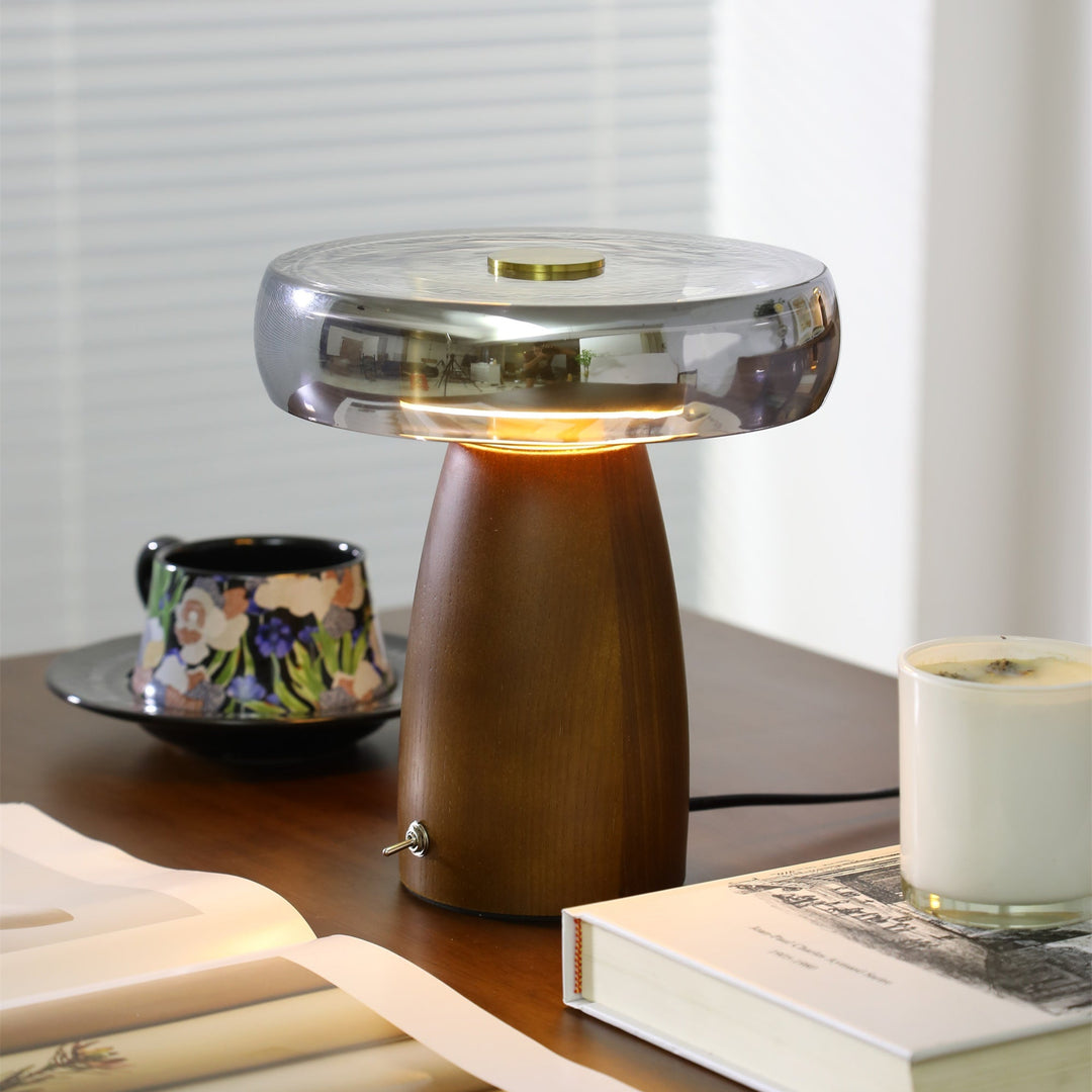 Veyra Table Lamp - Vakkerlight
