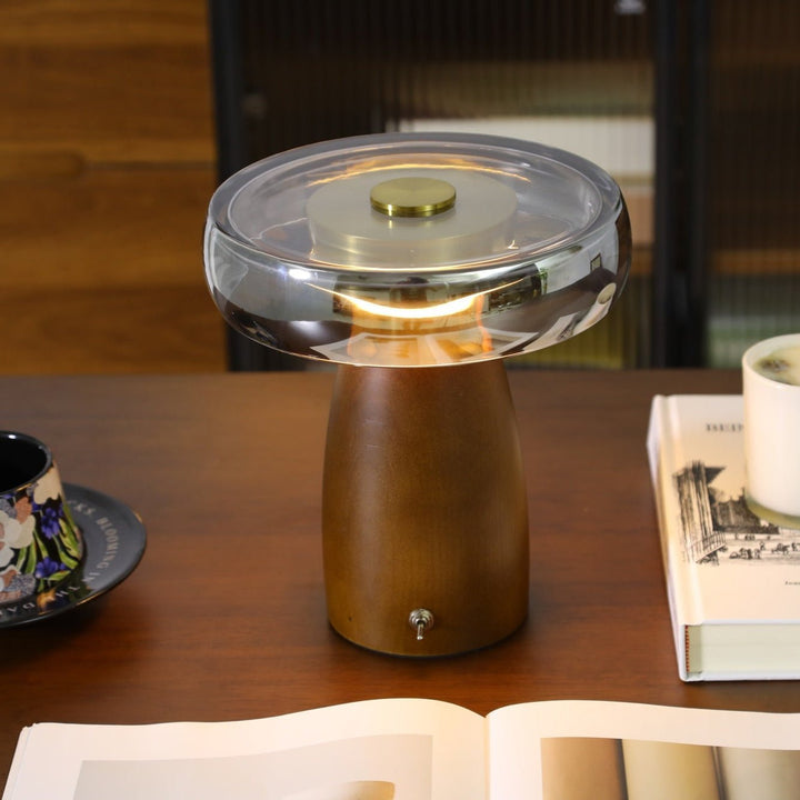 Veyra Table Lamp - Vakkerlight