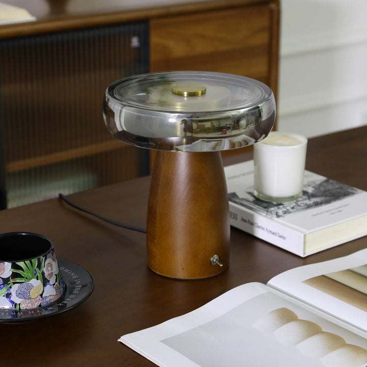 Veyra Table Lamp - Vakkerlight